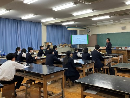 愛知県立時習館高等学校2年生「探究コース」への支援（講演会，データサイエンス講習会，実験指導会）